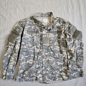 US Army ACU Digital Camouflage Jacket Large Regular NSN 8415-01-519-8599